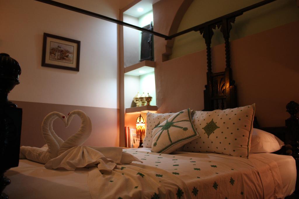 Ryad Dar El Meknassia Meknès Habitación foto